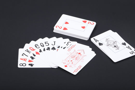 Giá tốt. CMYK in Queen Poker Card cá nhân hóa Thẻ chơi số lượng lớn trực tuyến