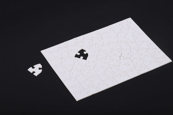 Giá tốt. Khóa ghép câu đố chơi bài Black Spade Card OEM trực tuyến